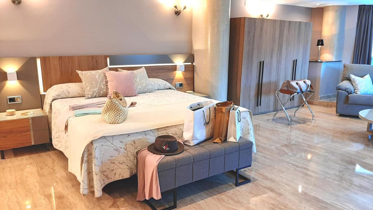 Hotel Nueva Plaza Малианьо Экстерьер фото