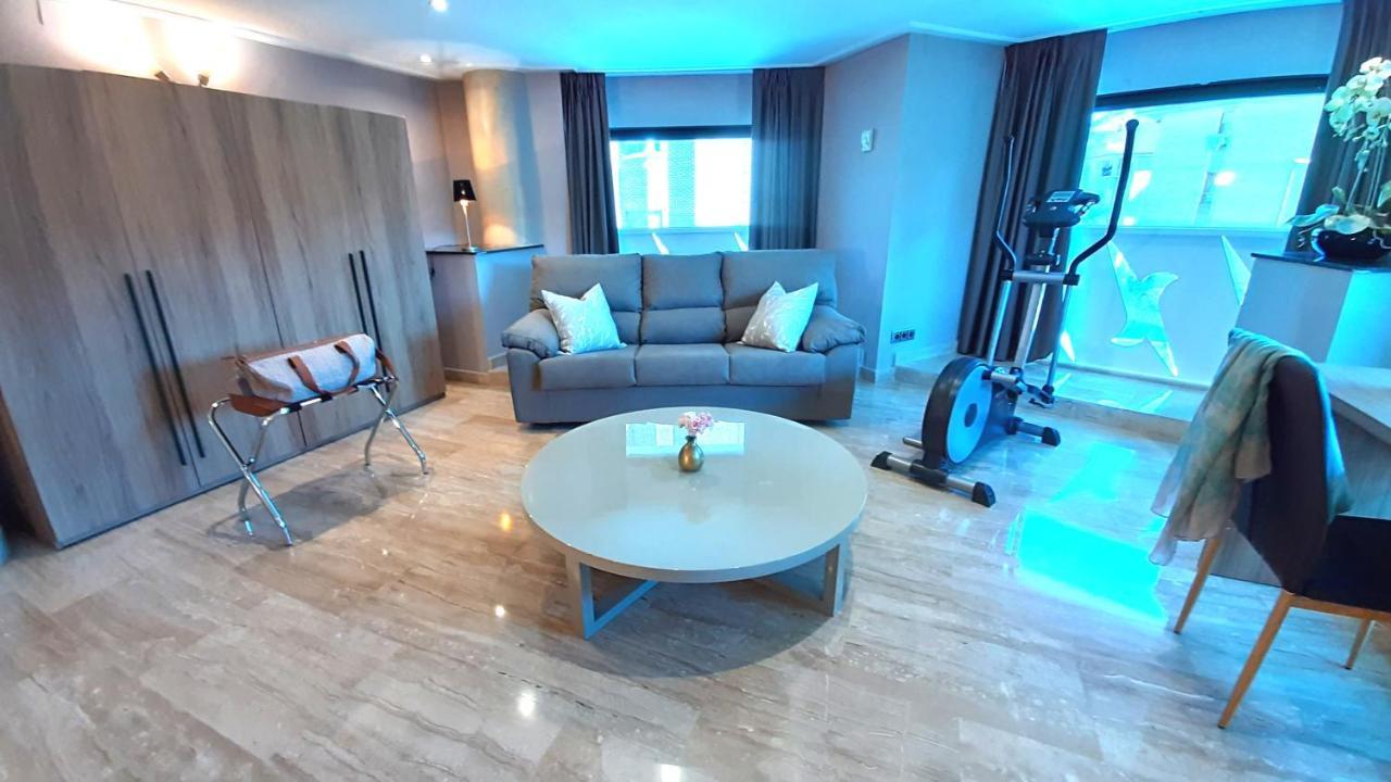 Hotel Nueva Plaza Малианьо Экстерьер фото